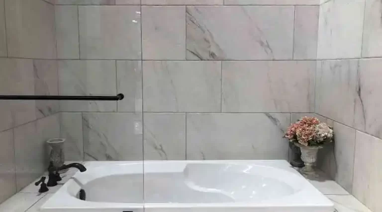 Cleaning and Maintaining Your Newly Reglazed Bathtub